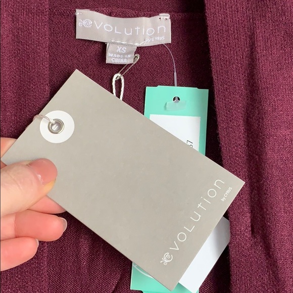 Evolution non closure sweater - Picture 2 of 3